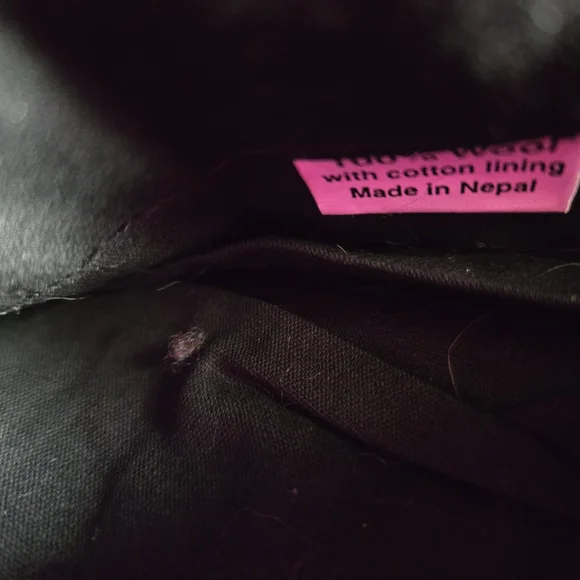 Rising Tide Handmade Nepal 100% Felted Wool Floral Boho Crossbody - Picture 8 of 13